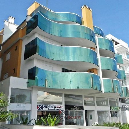 1053 - Praia De Bombinhas Locacao De Temporada - Residencial Egidio Pinheiro Apto 302 B Buitenkant foto